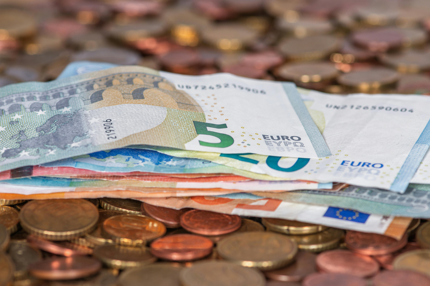 Einfache & flexible Auto-<span class="rt-title-highlight">Finanzierung</span>